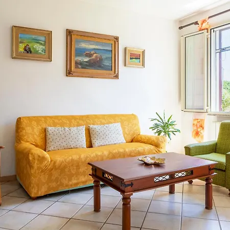 Giovanni Apartment